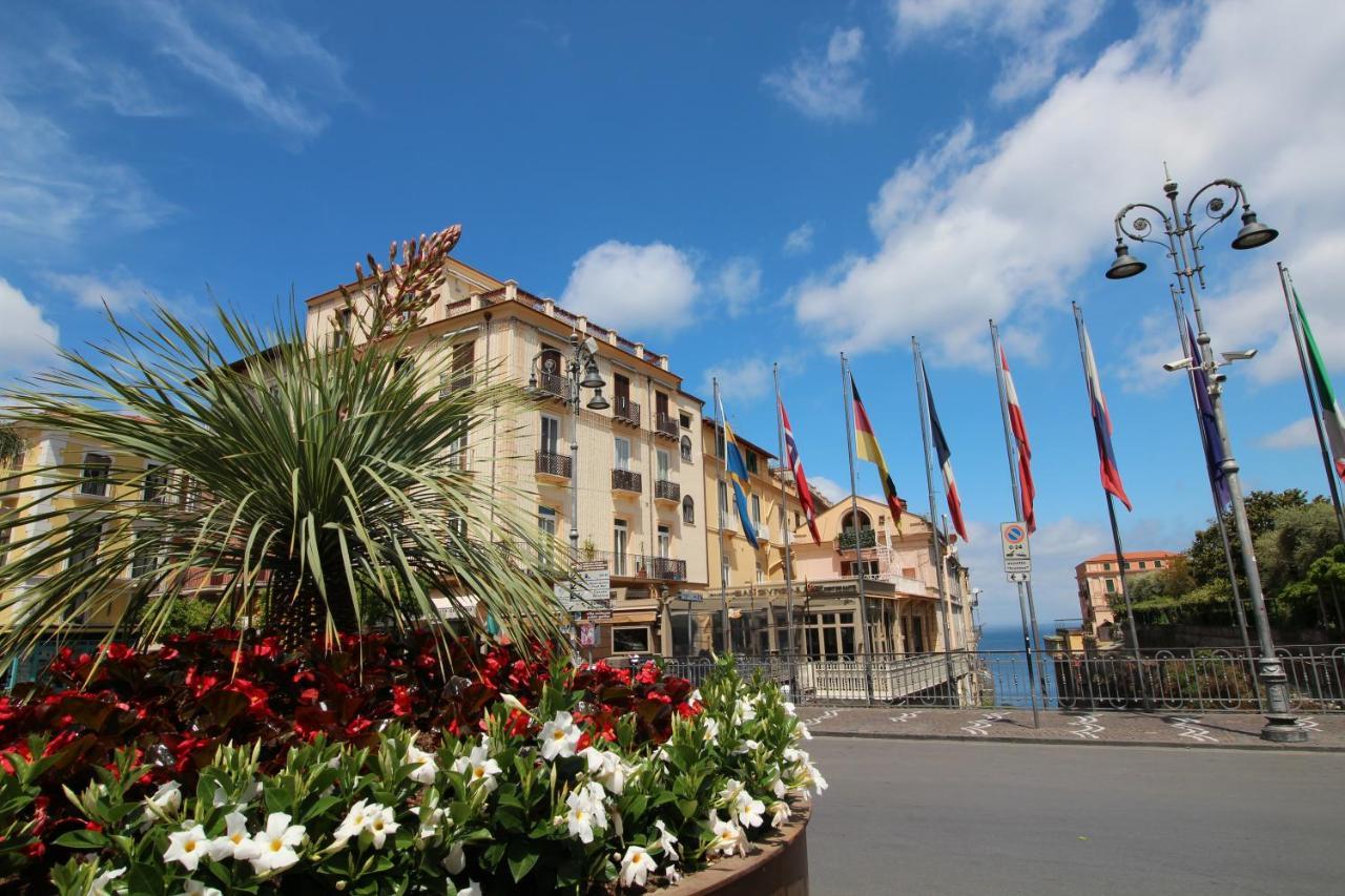 Апартаменты Piazza Tasso Max 1 Сорренто Экстерьер фото